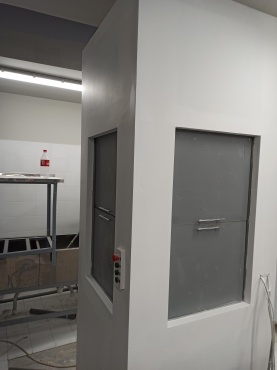 Ресторанный подъемник (сервисный) с загрузкой под 90 градусов